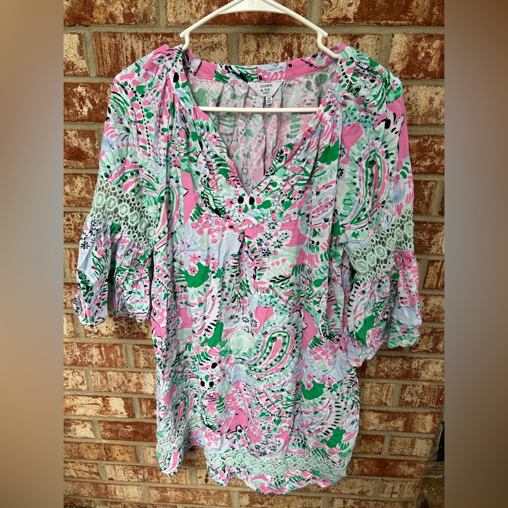 Crown & Ivy Casual Green/Pink Floral Bell Slevees Dress Size PM